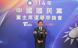 稱國民黨「不舔共」郝龍斌選黨主席喊：可站著握手但不要跪著送禮