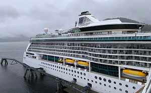 有人隱匿疫情? 美豪華郵輪爆病毒感染 約百人上吐下瀉 CDC緊急介入