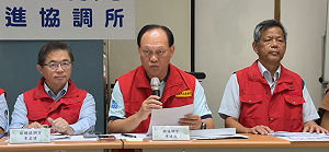 坐鎮前進協調所指揮 季連成：預計今天中午前家戶清淤達100%