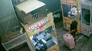 連偷台南2間娃娃機店　無業男子被送辦