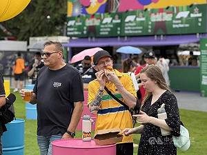 新加坡F1賽嗨翻濱海灣  GD、艾爾頓強演唱卡司轟動