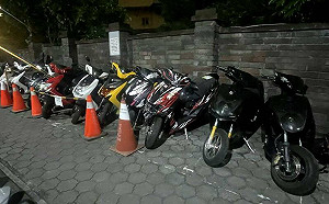 囂張封路飆車競速 還找正妹觀賽！新北警逮10飆仔 罰鍰逾41萬元