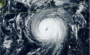 中颱「哈隆」北轉!鄭明典:日本可能與東北風產生共伴效應