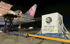 台灣太空里程碑！華航運載首顆國產衛星「福衛八號」赴美發射