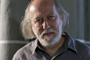 在末日恐懼彰顯藝術力量!匈牙利作家克拉茲諾霍凱獲諾貝爾文學獎