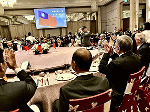 杜汶澤曬照慶雙十 喊「祝願我國國泰民安」展現台灣歸屬感