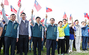 台南市舉辦國慶升旗典禮  黃偉哲感謝市民團結助台南度過難關 