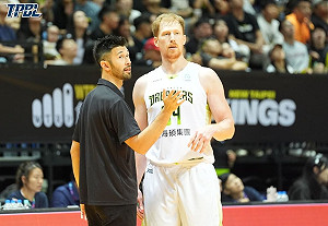 TPBL夢想家新賽季首戰慘敗　簡浩自評執教處女秀0分