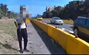 高雄男拍總統車隊挨罵「違法」！警方今澄清  網酸：又不是皇帝出巡