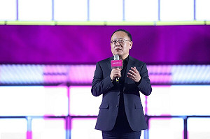 文化部12職等以上主管集資送iPhone 史哲:不知道這件事