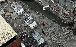 高雄氣爆增為27死284傷  重災區仍停水電氣