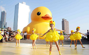 呂秀蓮：PVC的黃色小鴨  恐引起智能低落