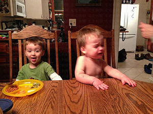 兒子哭的理由五花八門  老爸頭昏了