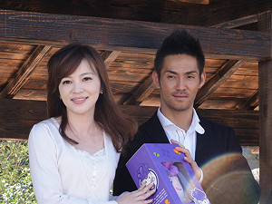 中孝介訪花博 造訪安藤龍二作品