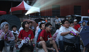 《拔一條河》山區播放  導演：注入正面力量