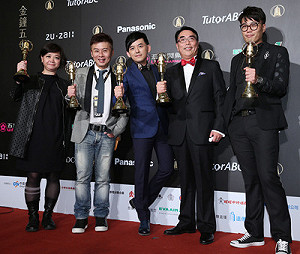 藍正龍、朱芷瑩封金鐘帝后 黃子佼成綜藝贏家