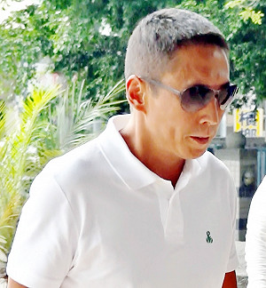 帶中國攝影師入軍港  鈕承澤遭起訴