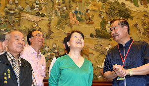 南鯤鯓獲國家文資雙榮銜 龍應台溜台語