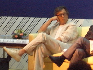 文化人踢館質疑  王偉忠：眷村出身靠努力