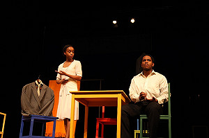 暗喻種族壓迫《情人的西裝》大東開演