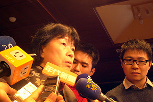 中歌榜改演唱會  龍：不贊成頒獎