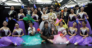 台藝大年度公演  「灰姑娘」竟是男兒身