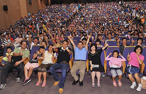 新北市府邀民眾看紀錄片《不只唱歌吧》