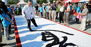 50層樓高佛畫像展出 挑戰金氏世界紀錄