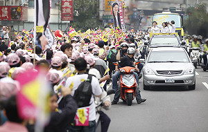 選情分析/雙英纏鬥  抹黑招數一路打