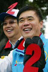 選戰倒數  郝龍斌夫婦分頭掃街