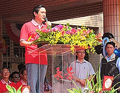 馬下高雄  趁機推12年國教