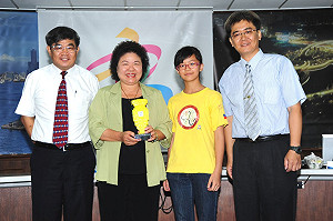 高雄旗津國小機器人揚威  拿下全球冠軍