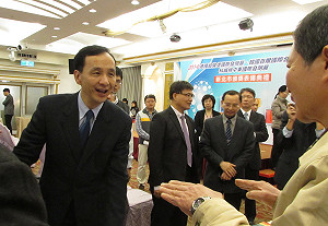 不支持2016合併選  朱立倫否認政治考量