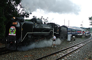 集集火車出軌  幸無人傷亡