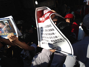 連勝文跑市場  民眾嗆：這票沒了啦