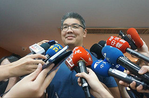 柯要勤跑基層  連：他將知道政策不可行