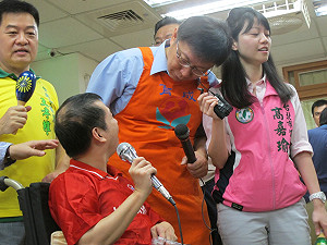 柯P：連罵伊斯蘭炸彈客 是歧視回教徒