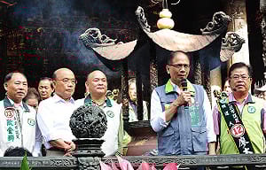 游錫堃：朱立倫民調下降 代表誠信受質疑