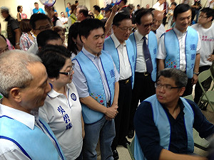 登記太太未現身  連勝文：等她覺得適合時