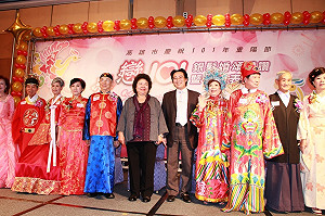 慶重陽  122對「老尪某」再步紅毯