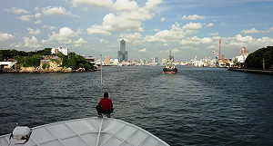 高雄輪首航蚵仔寮港  南台藍色公路啟程