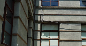 松菸古蹟磚牆竟掉落 文化局：首次發生