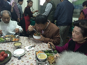 逕自指定中繼宅 里長：不是一刀砍死嗎？