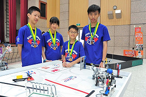 世界機器人大賽 高市文府國小大放異彩