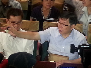 連讓孕婦免費上瑜珈 柯酸：怎不是打太極？