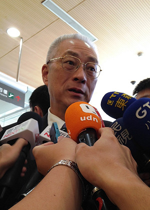 吳敦義：高雄應朝石化專區的目標推動