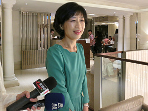 被譏「吳X珍」 陳佩琪盼：走自己的路