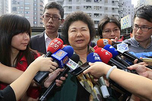 楊秋興批怯戰 陳菊：一直抹黑謾罵怎辯論？