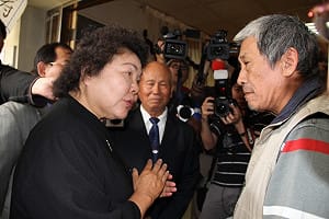 吳小妹與死神拔河  陳菊籲大眾祈福