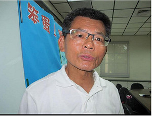 不甘被批背骨  楊秋興將告邱議瑩趙天麟